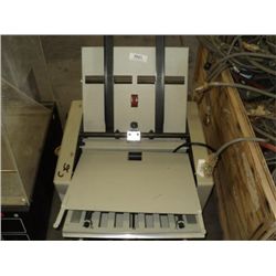 PAPER COLLATOR {print sequence} 17925