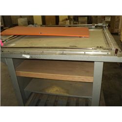 LIGHTED DRAWING TABLE