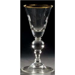 Seltener Pokal mit Goldrand