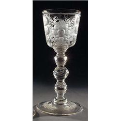 Pokal mit Fruchtbondeln