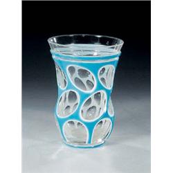 Becher mit Doppeloberfang