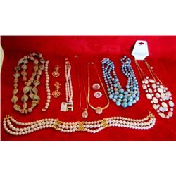 10 Pc Choker/Pendant Necklaces & Earrings Jewelry