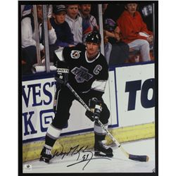 Wayne Gretzky Signed Kings 11x14 Photo (GA COA)