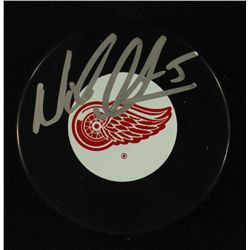 Nicklas Lidström Signed Red Wings Logo Puck (JSA COA)