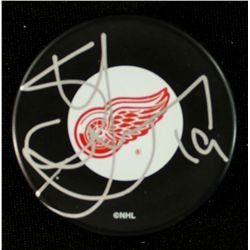 Steve Yzerman Signed Red Wings Logo Puck (JSA COA)
