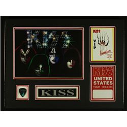 Kiss 12x16 Custom Display