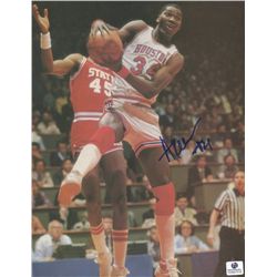 Hakeem Olajuwon Signed Rockets Vintage 8x10 Magazine Photo (GA COA)