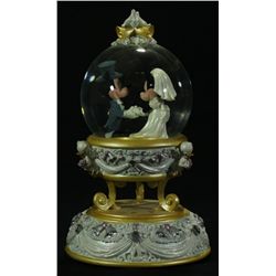 Mickey Mouse & Minnie Mouse Walt Disney Music Box Snow Globe