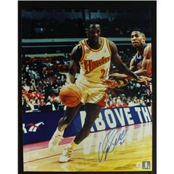 Dominique Wilkins Signed Hawks 16x20 Photo (AR COA)