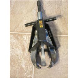3 JAW GEAR PULLER