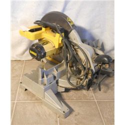 ELECTRIC COMPOUND MITER DEWALT CHOP SAW