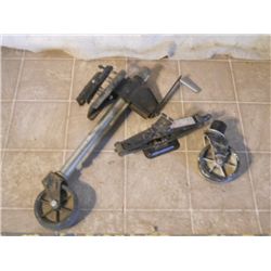 TRAILER JACK, EXTRA WHEEL AND JACK