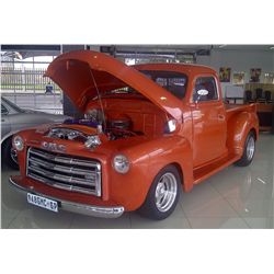 GMC 1948 V8 351 Custom low top, flip rear Show winner