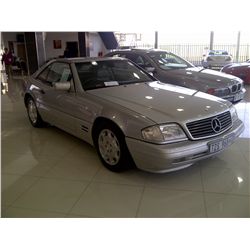 Mercedes SL500 V8 115k kms Spotless!