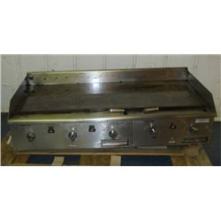 NICE LARGE SOUTHBEND 5 BURNER GRILL