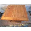 Image 2 : SQUARE WOODEN COFFEE TABLE