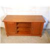 Image 2 : SMALL 2 DOOR WOOD DRESSER