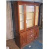 Image 1 : BASSETT FURINTURE WOOD CHINA HUTCH