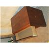 Image 2 : 1 DRAWER NIGHT STAND, DOVETAILED DRAWERS