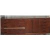 Image 1 : 13 DRAWER 2 DOOR DRESSER