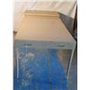 Image 2 : ROLL OUT 6FT 10IN AT FULL EXTENTION TABLE