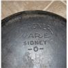 Image 2 : Cast Iron Wagner Ware Sidney Pot w/ handle (#8)