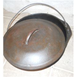 LODGE U.S.A Cast Iron Dutch Oven