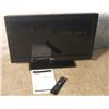 Image 1 : 32" RCA flat screen TV w/ remote & manuals