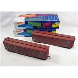 LOT OF 2 ROUNDHOUSE RAILROAD TRAIN CARS IN ORIGINAL BOXES