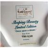 Image 2 : WALT DISNEY CLASSICS SLEEPING BEAUTY SCULPTURE IN ORIGINAL BOX W/ COA