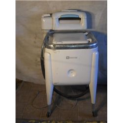 Maytag Washing Machine With Hand Ringer