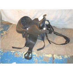 Winteco Black 15" Saddle With Breast Collar