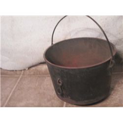 7 1/2  Deep 9 1/2  Wide Cast Iron Pot