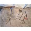 Image 1 : Hay Chaps And Hay Hooks