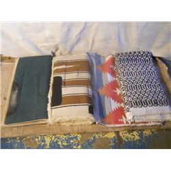 2 Thick Horse Pads With 2 Horse Blankets