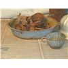 Image 2 : 3 Wells Fago Bank Bags, 2 Rustic Gold Pans,