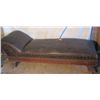 Image 1 : Leather Antique Fainting Couch (out Of Malones)