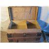 Image 2 : Antique Wooden Trunk With Wooden Inserts/divider