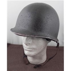 US WWII/KOREAN WAR COMBAT HELMET & LINER W/STRAPS