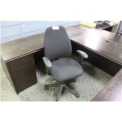 BLACK MID BACK TASK CHAIR
