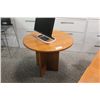 Image 2 : CHERRY RH L-SHAPE DESK WITH MATCHING 38' ROUND