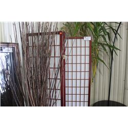 PRIVACY SCREEN & MISC DECOR ITEMS