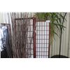 Image 1 : PRIVACY SCREEN & MISC DECOR ITEMS