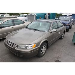 1999 GOLD TOYOTA CAMRY LE 4DR SDN 213,972KM 2.2L