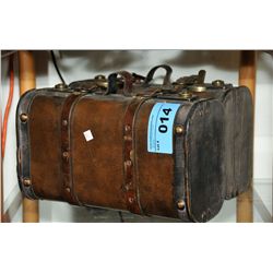2 vintage hardshell carrying cases