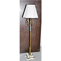 Guilded floor lamp with tear drop crystal