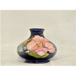 Moorcroft england art pottery vase, signed