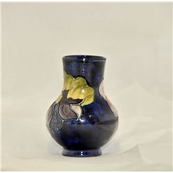 Moorcroft england art pottery vase