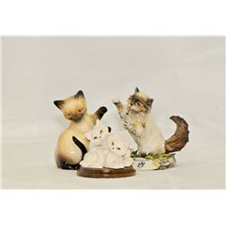 Lot of 3 cat figurines