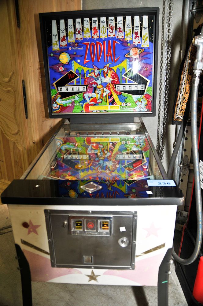 Williams zodiac pinball machine